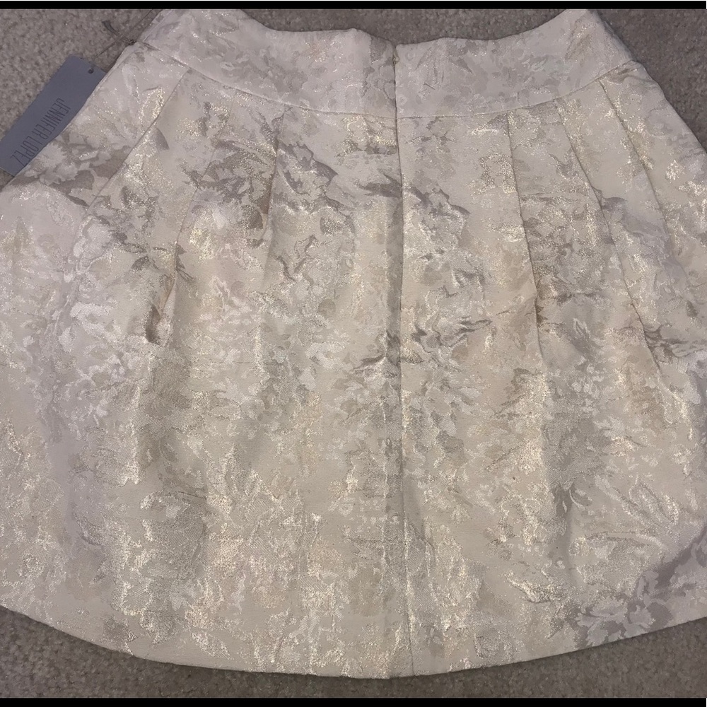Jennifer Lopez gold sparkle skirt. Size 4. New with tags. - Picture 2 of 5